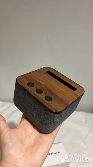 Динамик из красного дерева