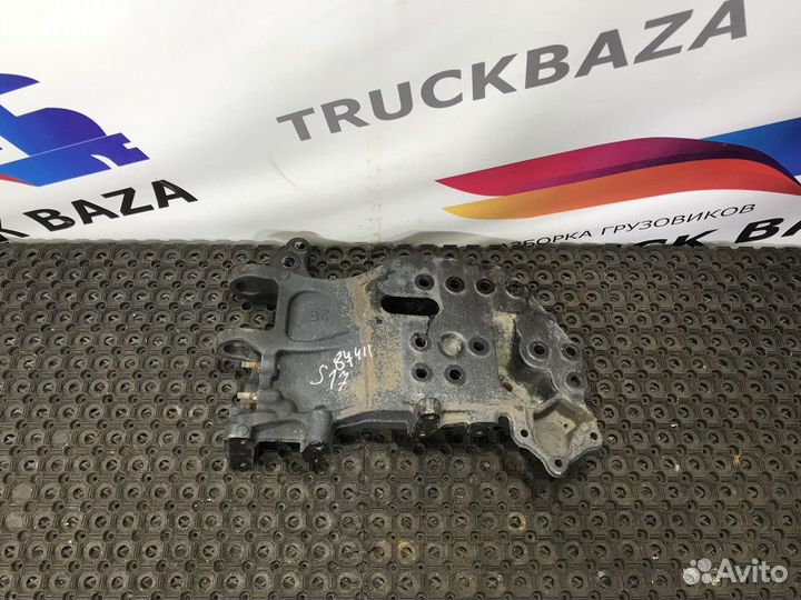 1846826 Кронштейн бампера переднего левый