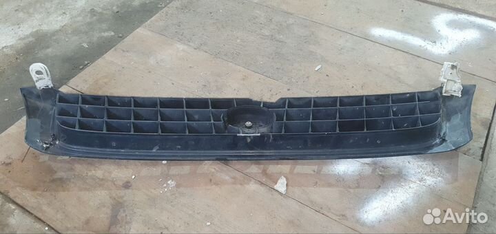 Решетка радиатора tayota caldina