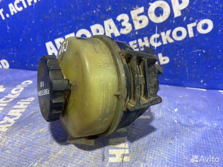 Бачок гидроусилителя Toyota Camry Prominent 4VZ-FE