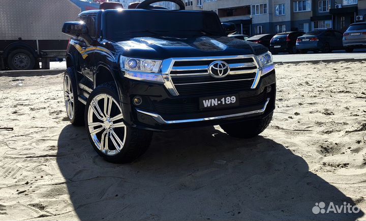 Электромашина для детей на пульте Тюмень