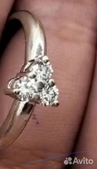 Золотое кольцо с бриллиантами 585 проба