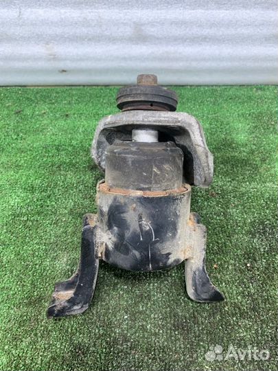 Подушка двигателя Mazda 6 седан 1.8 L8 2006