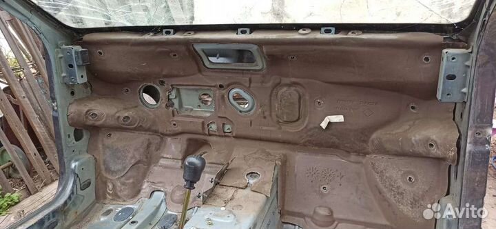 Разбираю Рено Логан 1