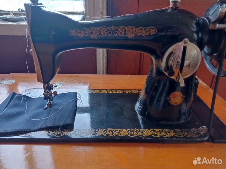 Швейная машина