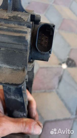 Педаль газа на мерседес w220 S-Class