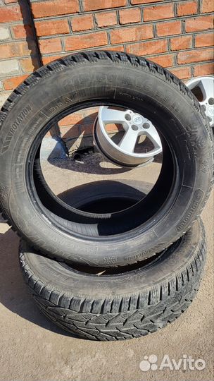 Kormoran Snow 215/60 R16 99H
