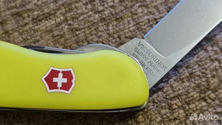 Victorinox Fireman Stay Glow (доставка с меня)