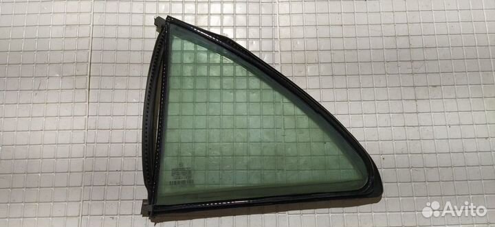 Форточка двери задней правой Mercedes W211