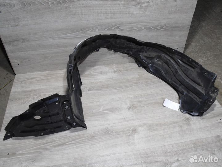 Подкрылок передний левый Тойота Приус 50