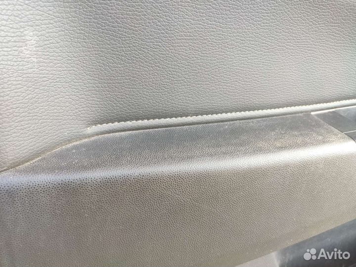 Обшивка двери передняя левая Opel Astra H cosmo