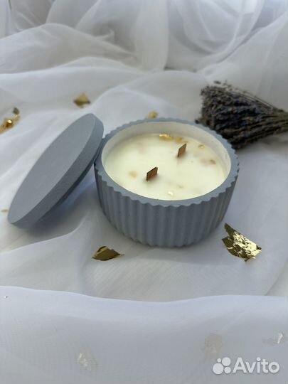 Свеча в гипсовой шкатулке