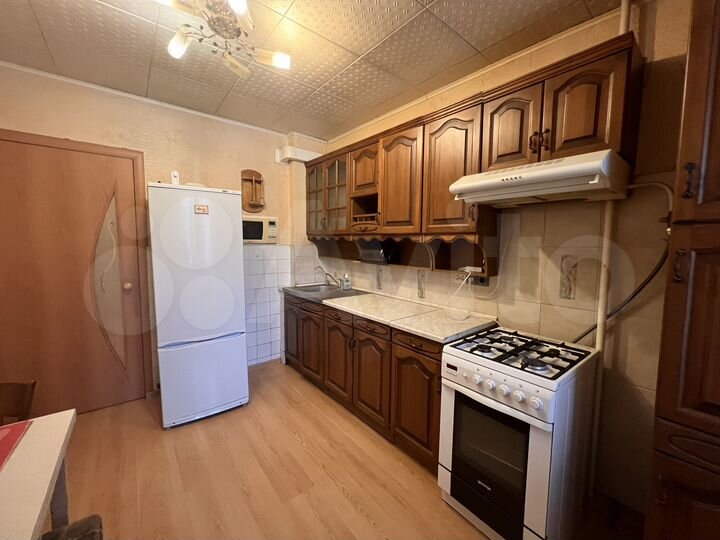 2-к. квартира, 57 м², 3/5 эт.