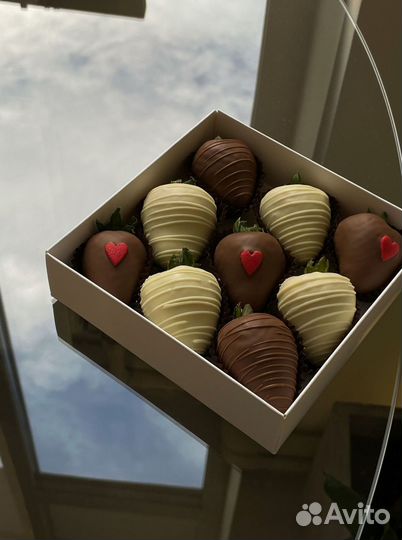 Букеты из клубники в шоколаде к празднику