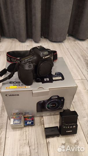 Canon 5D mark III body