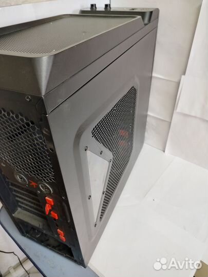 Корпус ATX для компьютера