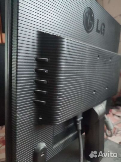Монитор LG 19 диагональ