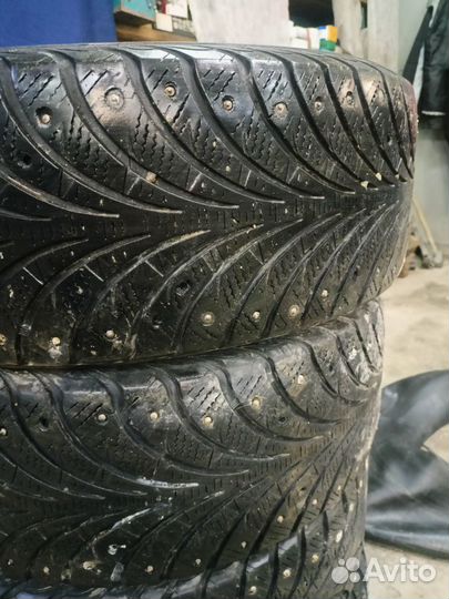 Goodyear UltraGrip Extreme 21.5/55 R17 94