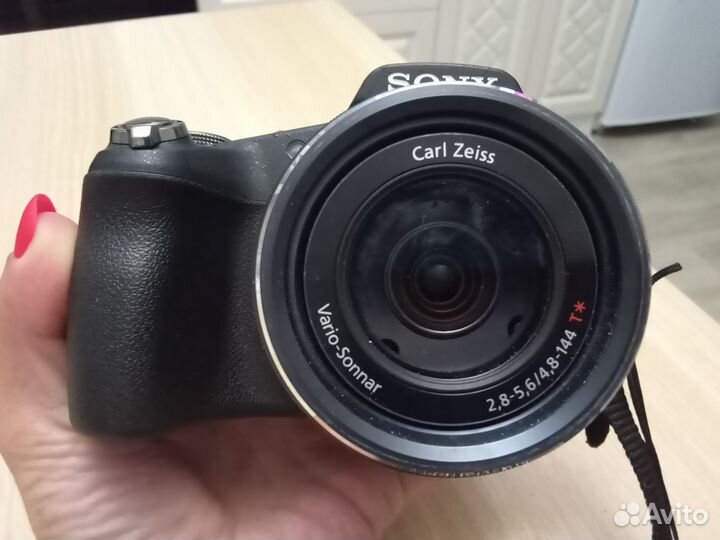 Компактный фотоаппарат sony cyber shot