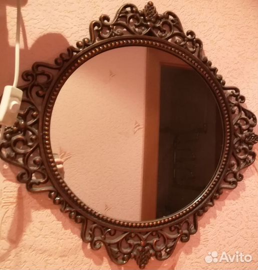 Часы и зеркало