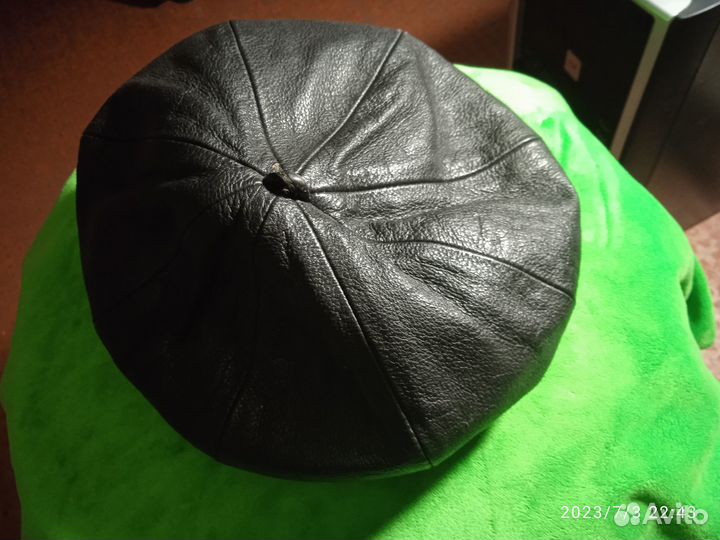 Берет женский. натуральная кожа. утепленная