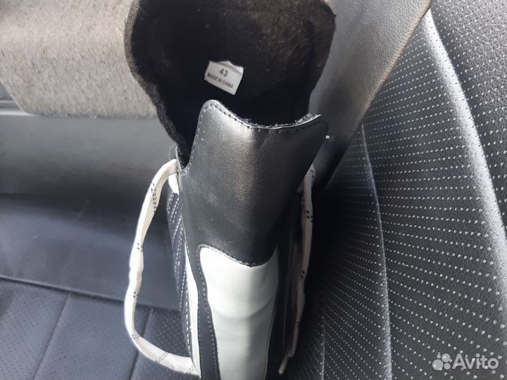 Коньки хоккейные 43 размер