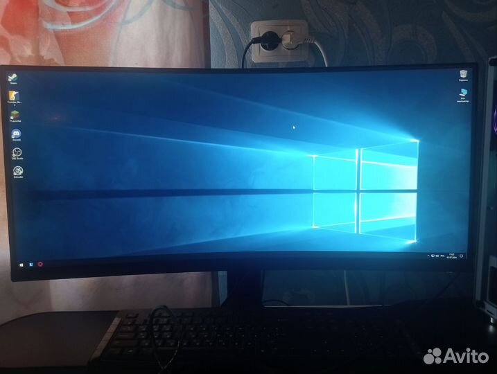 Компьютер,монитор,мышка и наушники