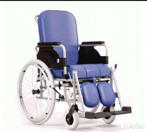 Инвалидная коляска с санитарным оснащением