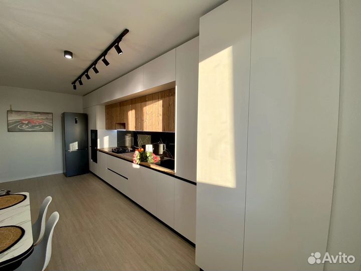 Прямая кухня на заказ. Фабрика в Омске