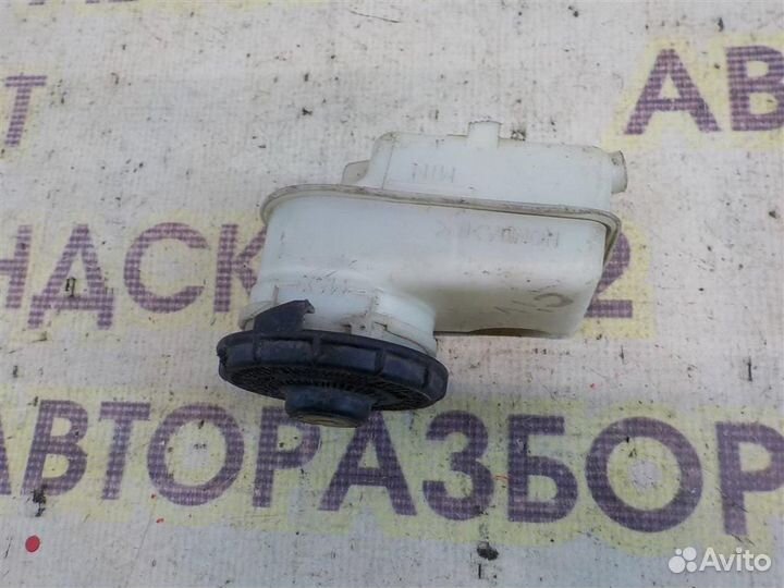 Бачок главного тормозного цилиндра Honda Civic 4D