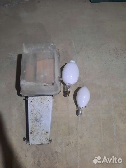 Уличный светильник шар