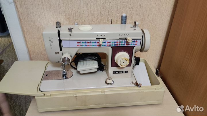 Швейная машинка айко