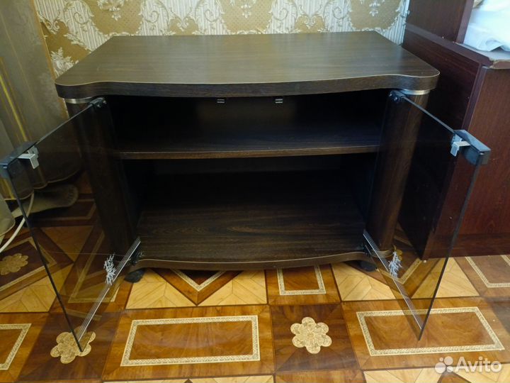 Тумба под телевизор