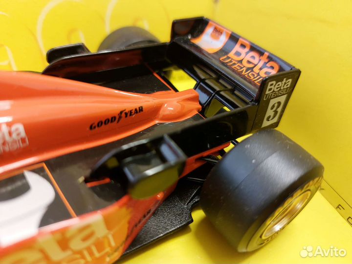 Коллекционная модель Formula 1 1:24