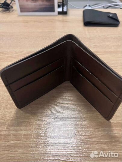 Пошив кошельков, ремней, обложек, картхолдеров