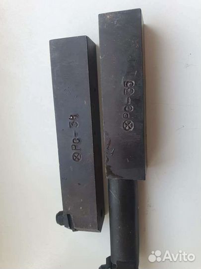 Токарные резцы с эльбор комплектом