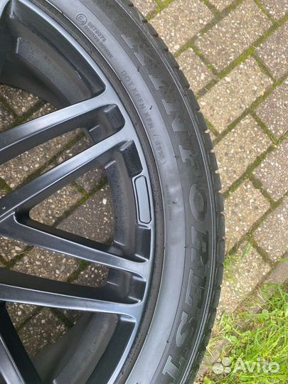 Kinforest KF-550 305/40 R22