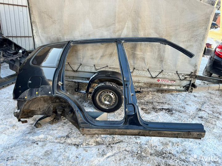 Правое заднее крыло, средняя стойка шевроле нива