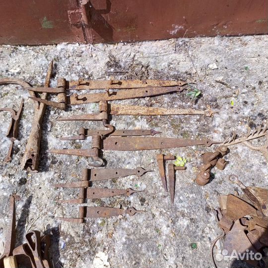 Кованые старинные петли