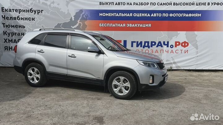 Обшивка стойки средней правой нижняя Kia Sorento