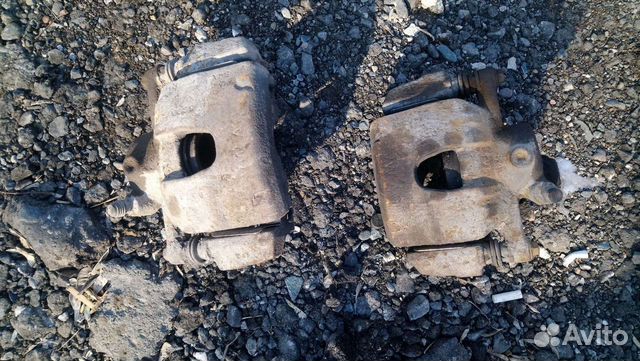 Суппорт передний Skoda Fabia 2 1.2