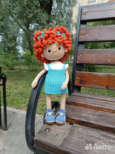 Вязаная игрушка кукла ручной работы