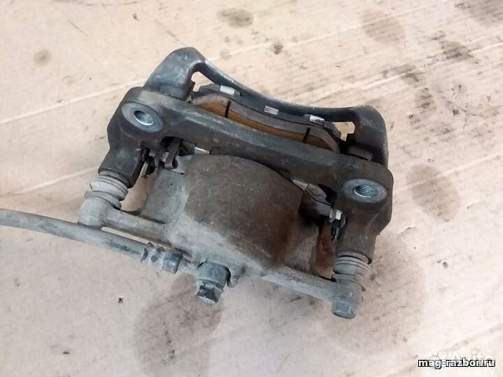 Суппорт тормозной передний правый Suzuki Vitara IV