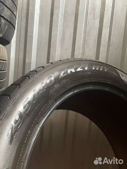 Pirelli P Zero 295/40 R21 111Y