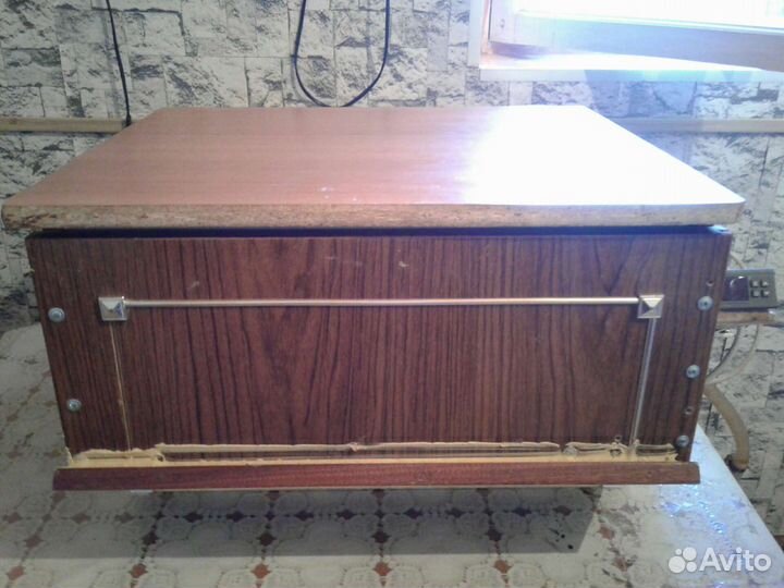 Инкубатор для выведения цыплят