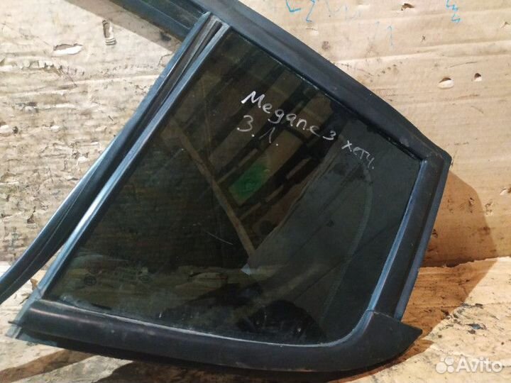 Стекло двери заднее левое Renault Megane 3