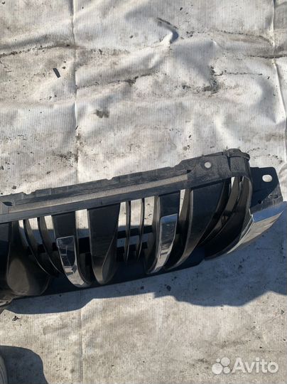 Решетка радиатора Toyota Land Cruiser Prado 150