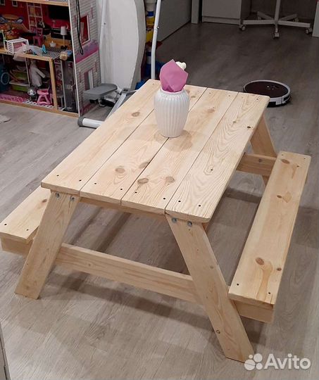Детский стол с лавочками