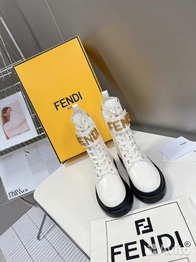 Женские ботинки Fendi