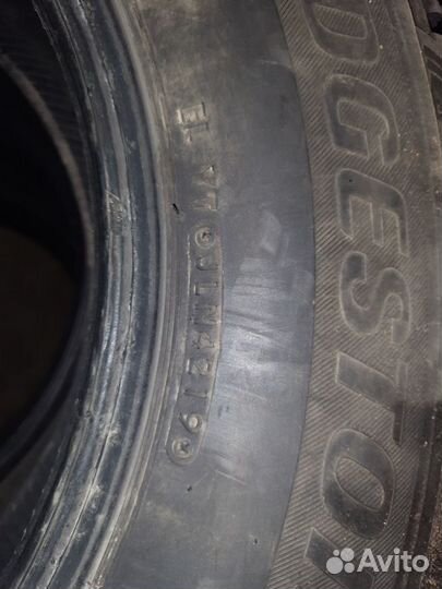 Bridgestone Blizzak Spike-01 205/70 R15 96T